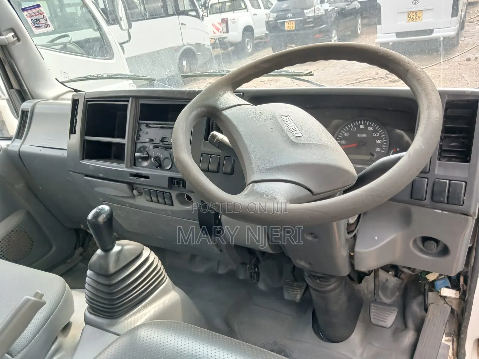 Iisuzu NMR Truck,2021 White