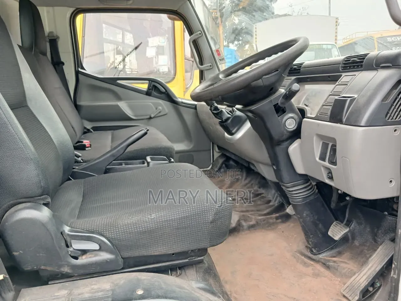 Mitsubishi Canter Hd,2022 White