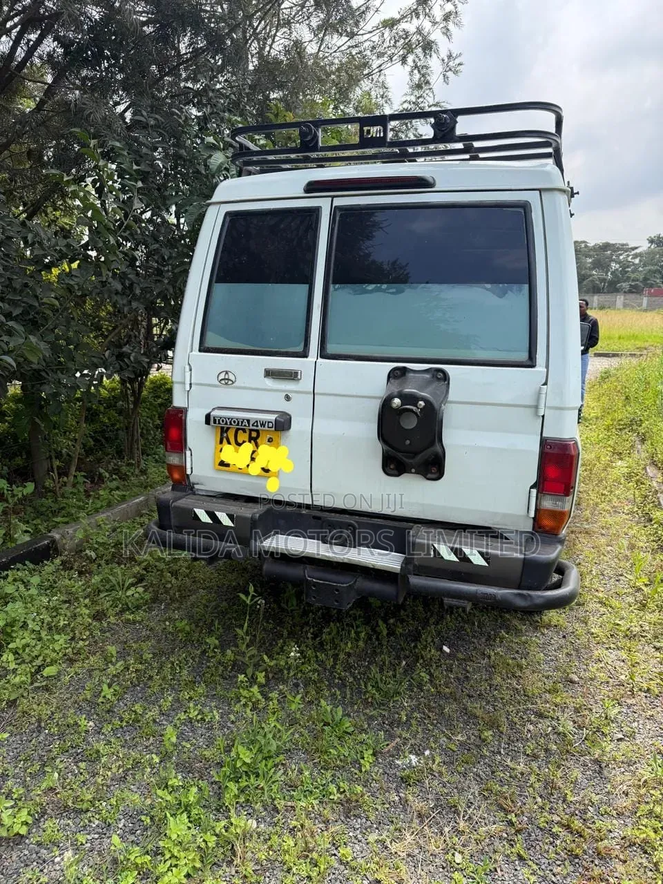 Toyota Land Cruiser 2009 White