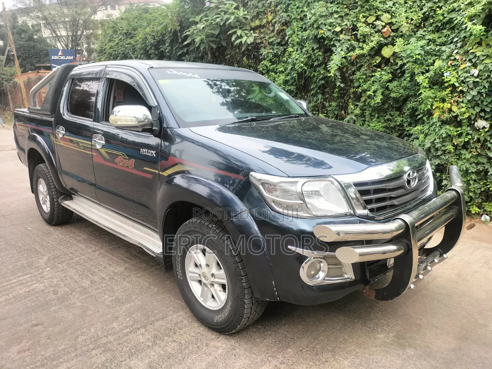 Toyota Hilux 2012 Blue