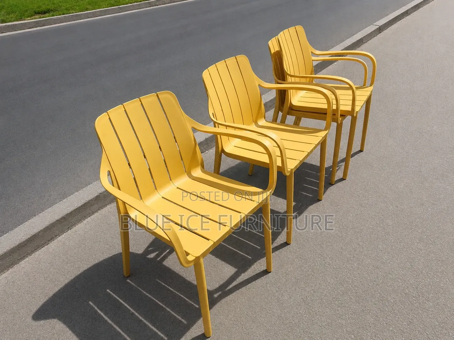 Modern Plastic Dining Chair