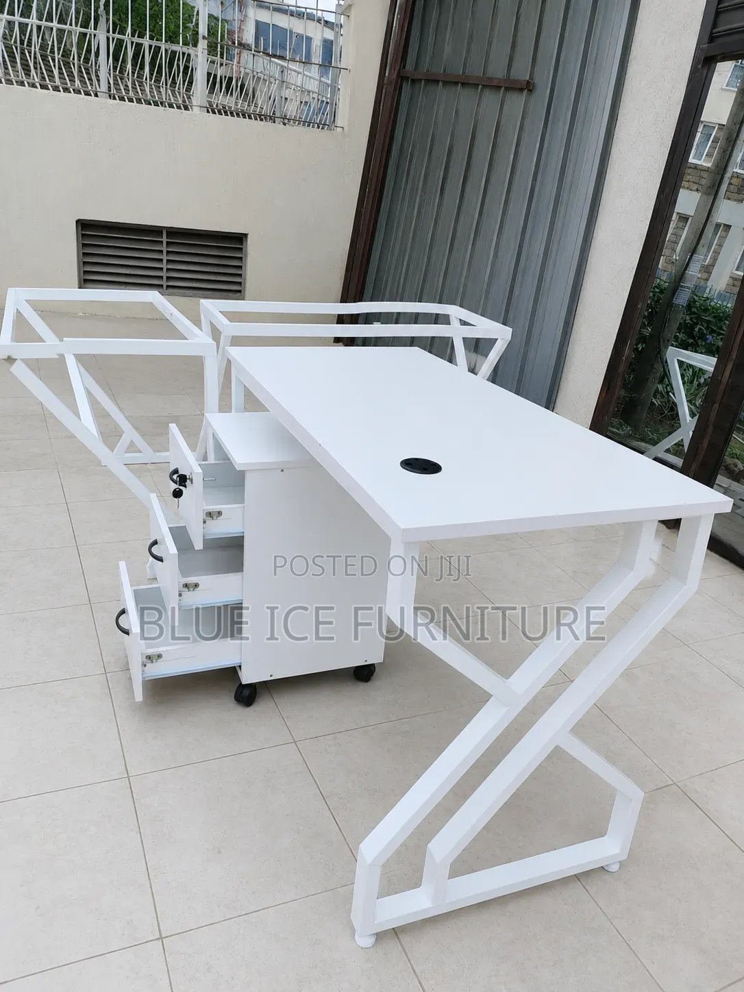 Executive Office Workstation ,Desk, Chair and Mobile Pedestal
