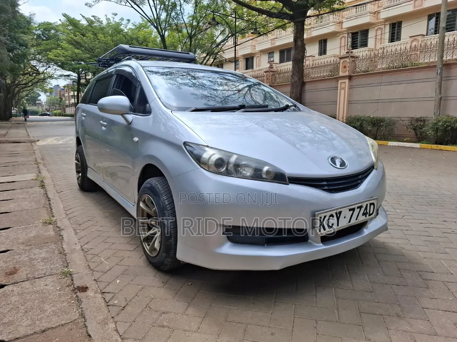 Toyota Wish 2012 Silver