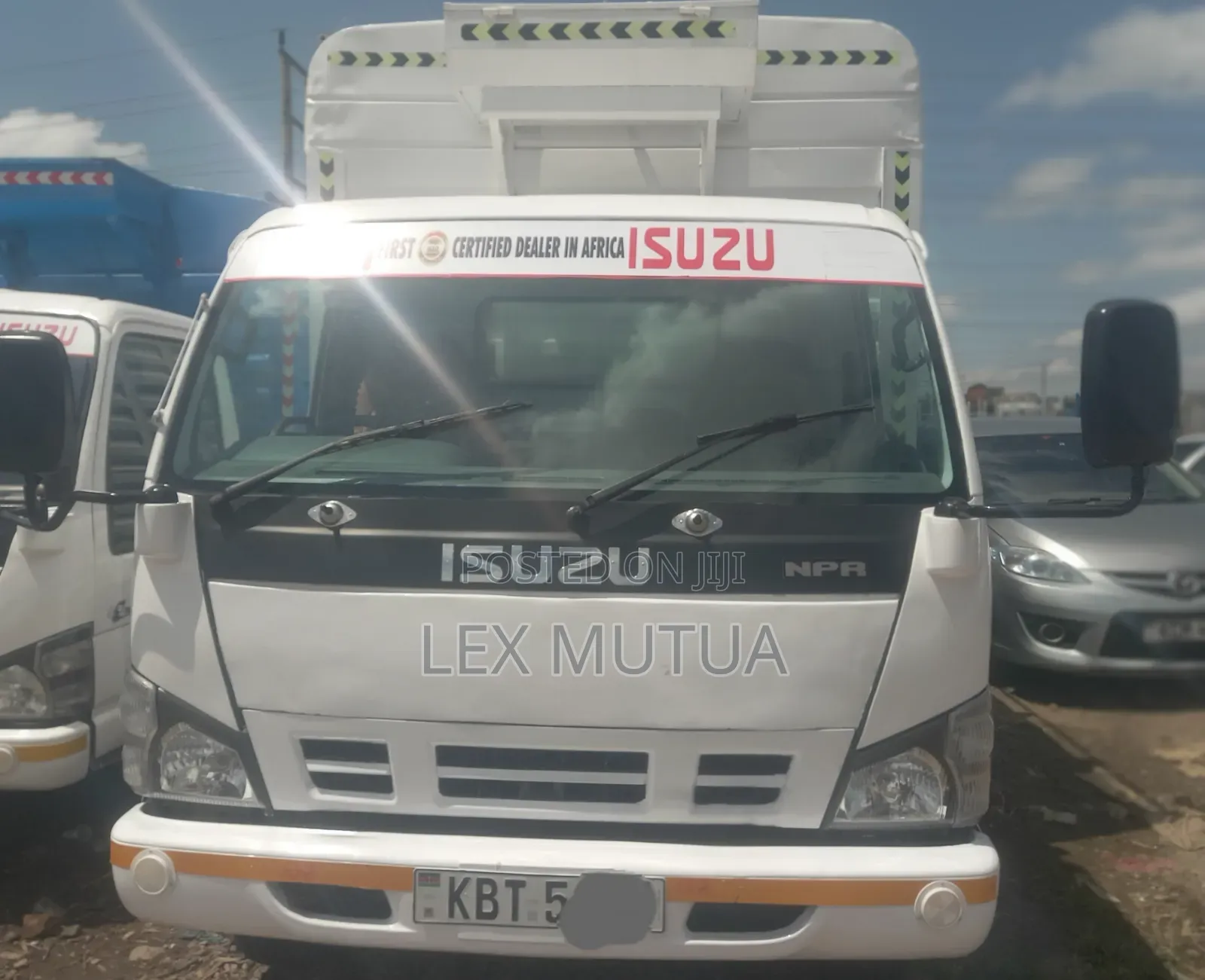 Isuzu NPR Lorry 2011 White