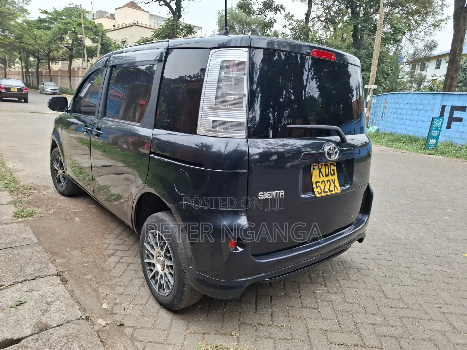 Toyota Sienta 2014 Black