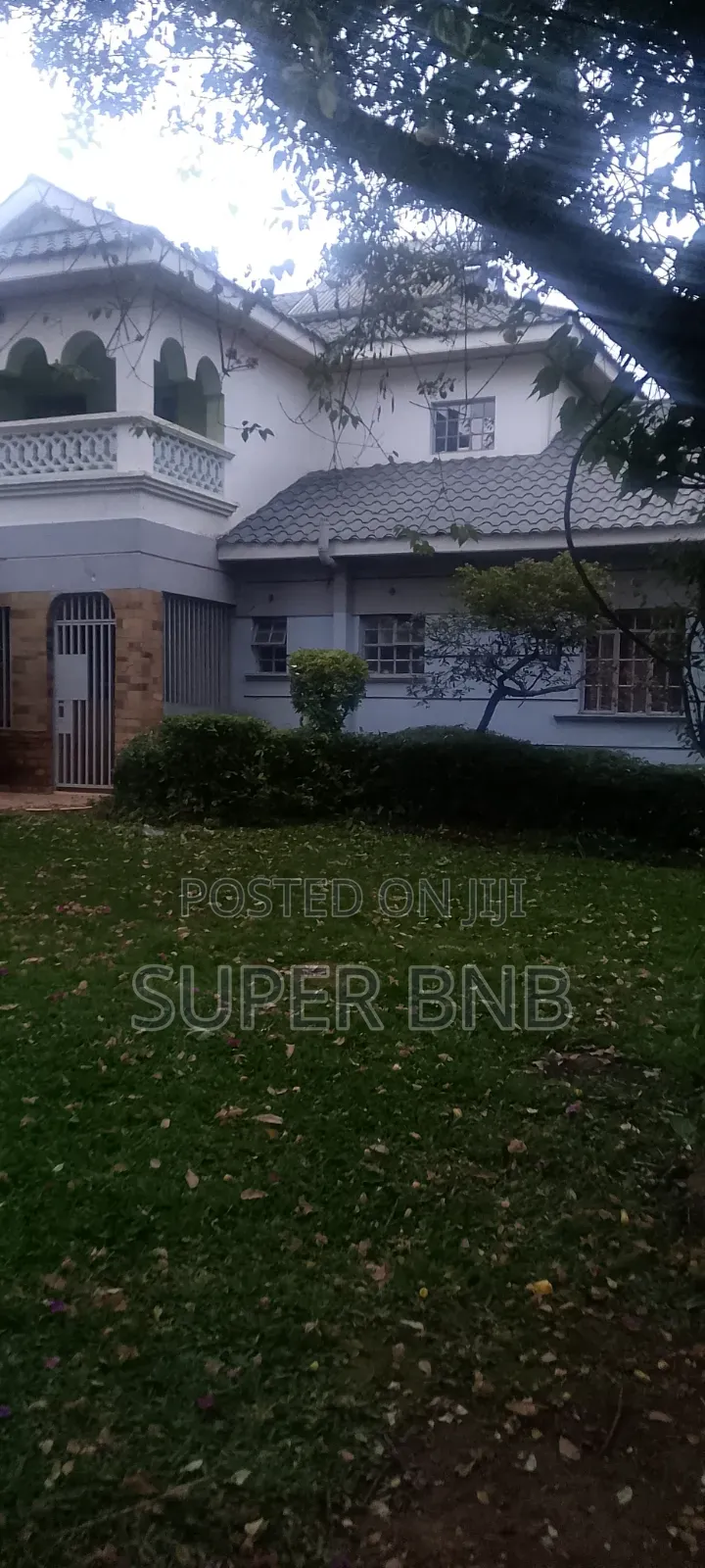 4 Bedroom Own Compound Airbnb For Partying Wedding Babyshower