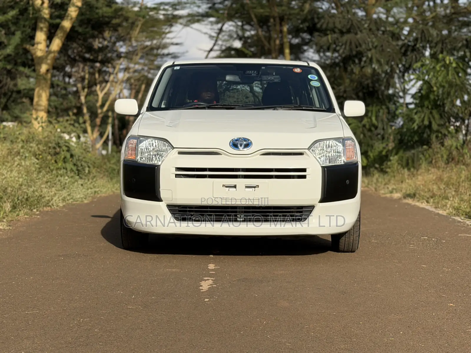 Toyota Probox 1.5 Hybrid DX 2020 White