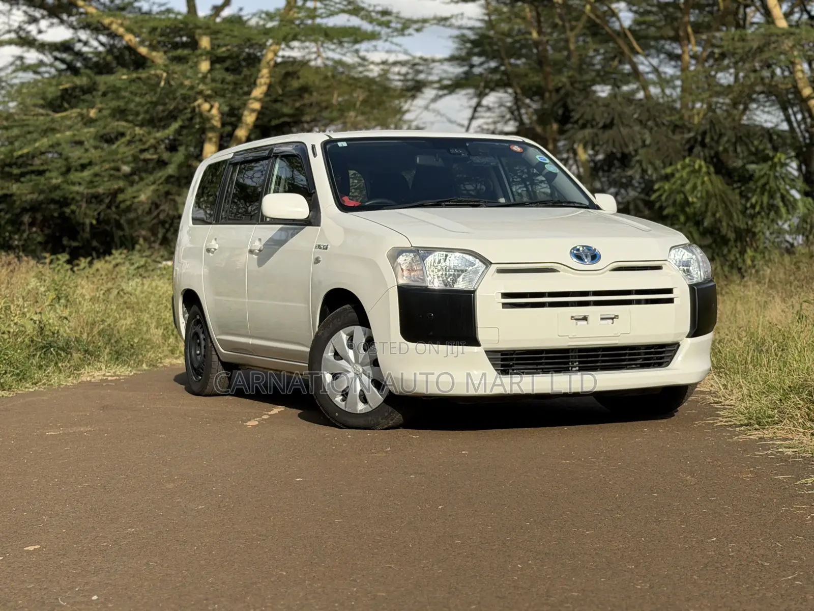 Toyota Probox 1.5 Hybrid DX 2020 White