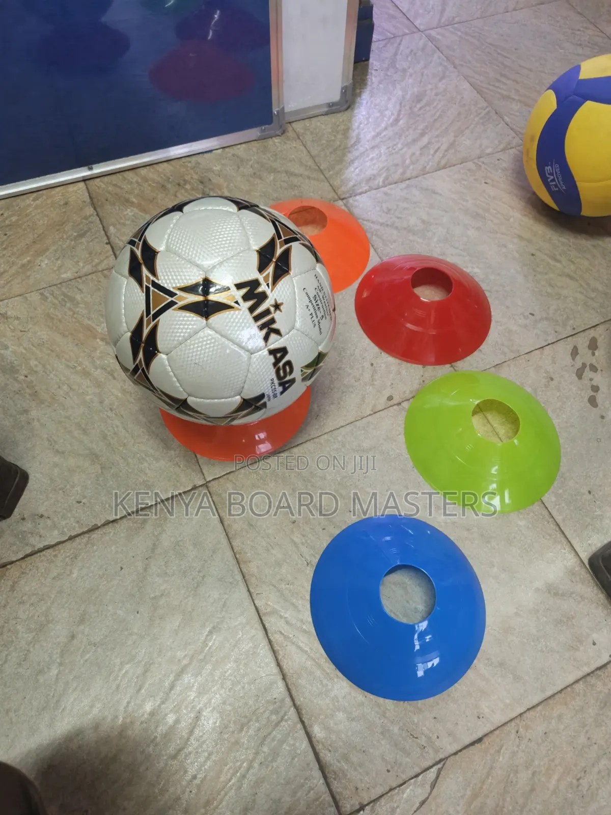 Mikasa Ball, Cone