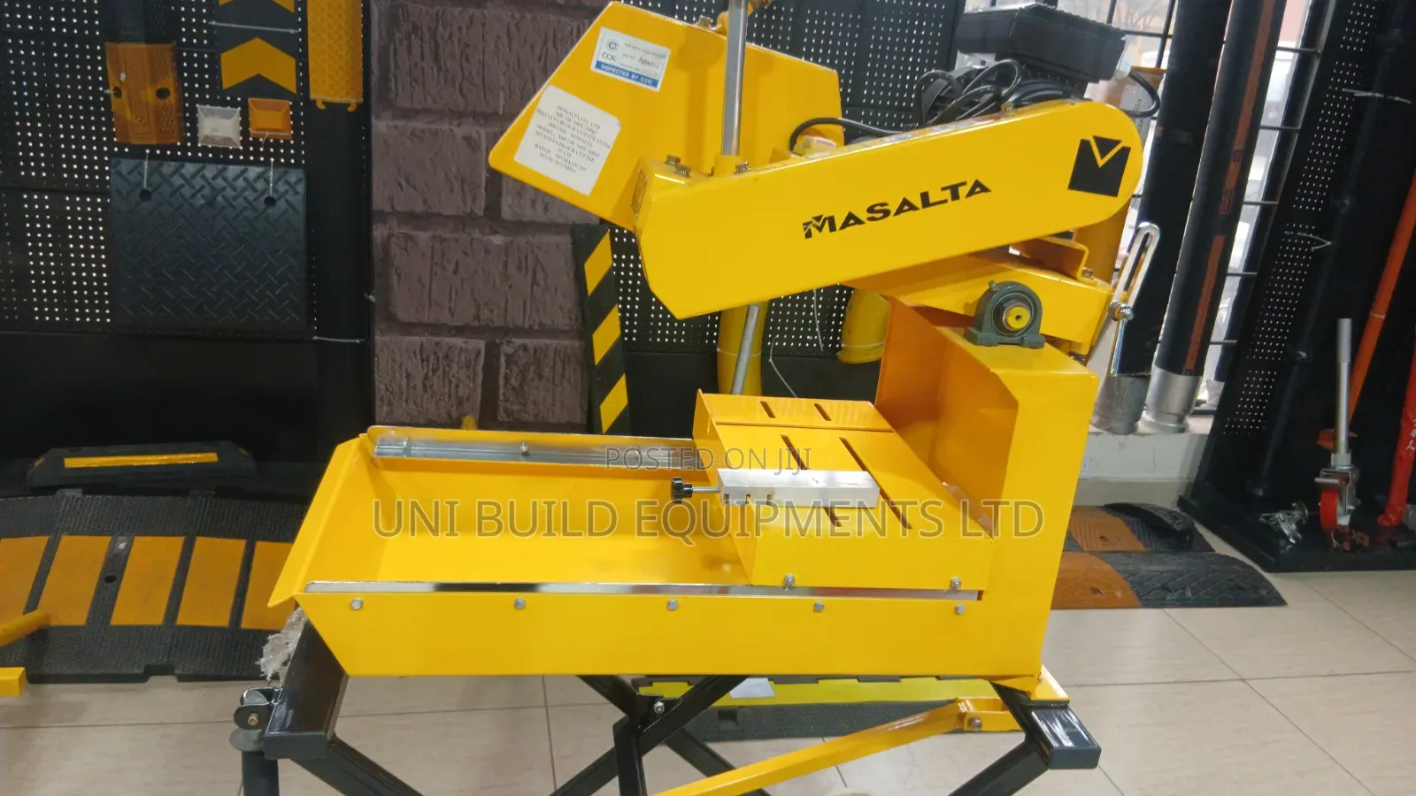 Masalta Brick Saw Mb14e