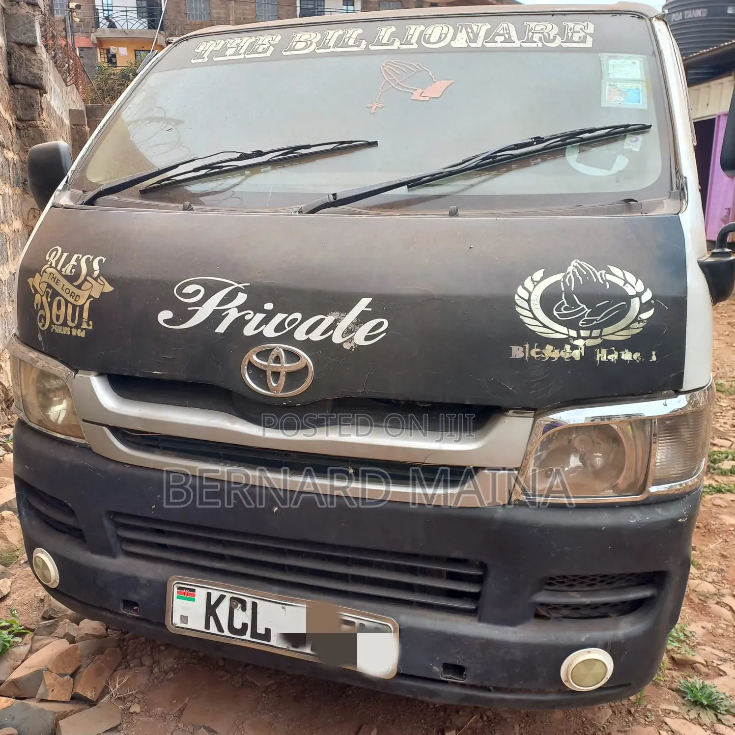 Toyota HiAce 2011 Black