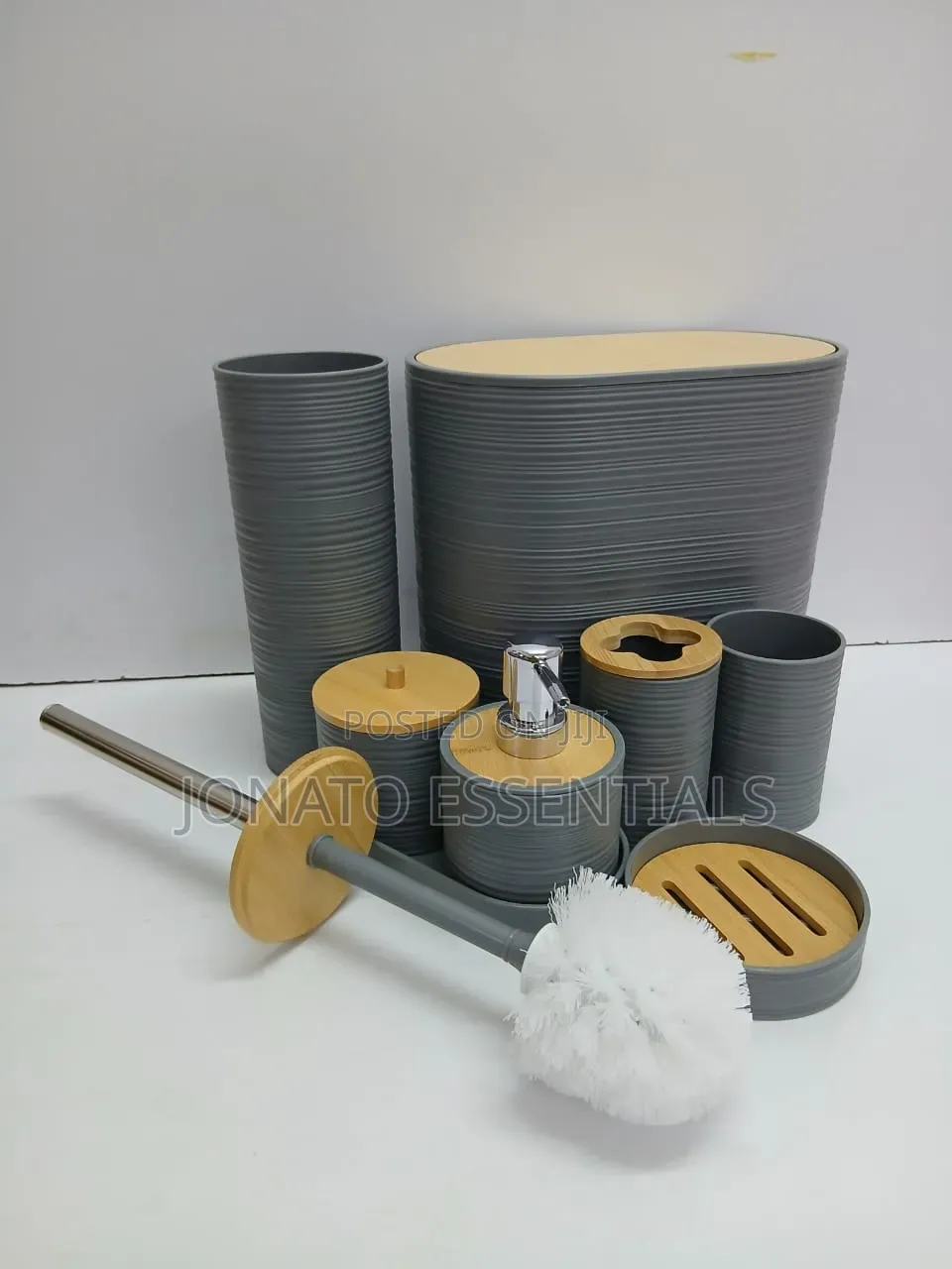 Modern 8-Piece Bathroom Accessory Set - Elegant Bamboo Design
