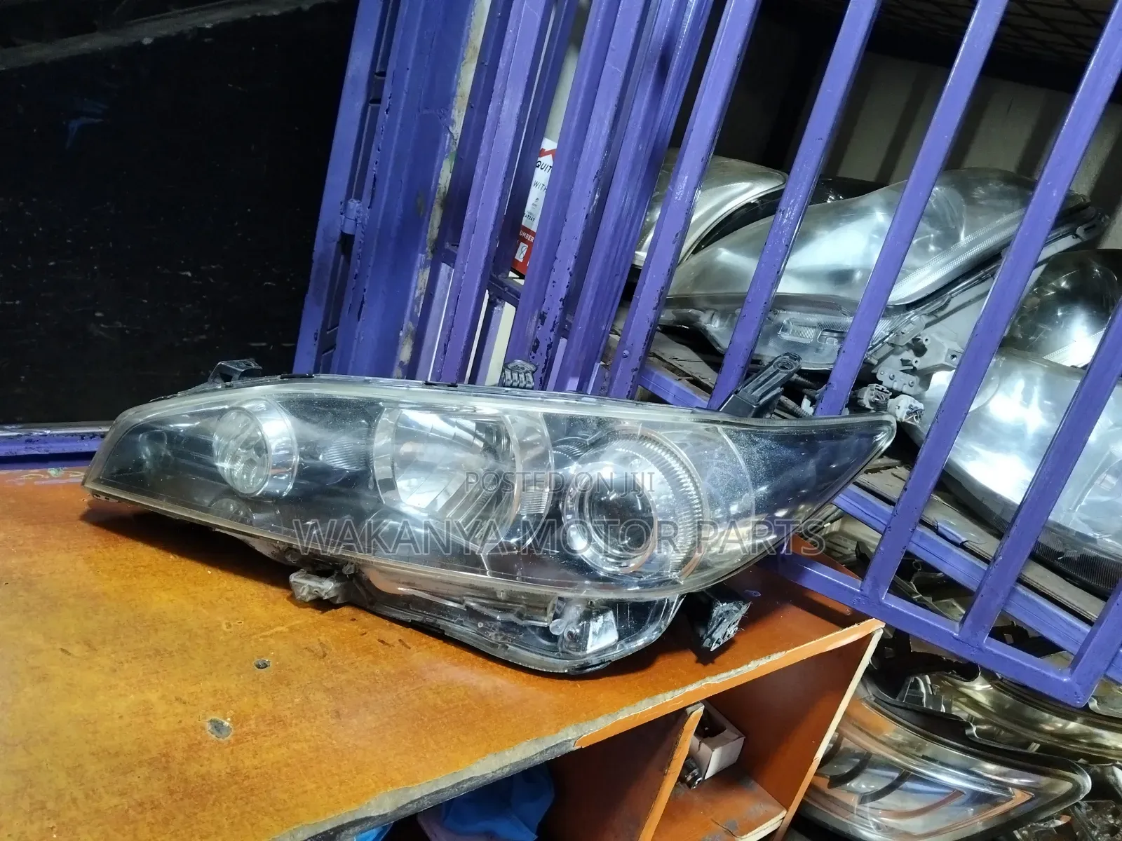 Toyota Wish Model 2010/2013 Xenon Headlamp, Clean Ex Japan
