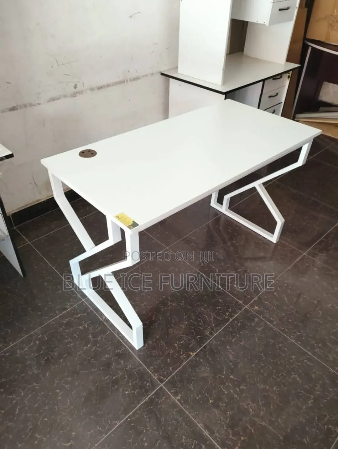 Comfort Metallic Working Table With X Shape Frame