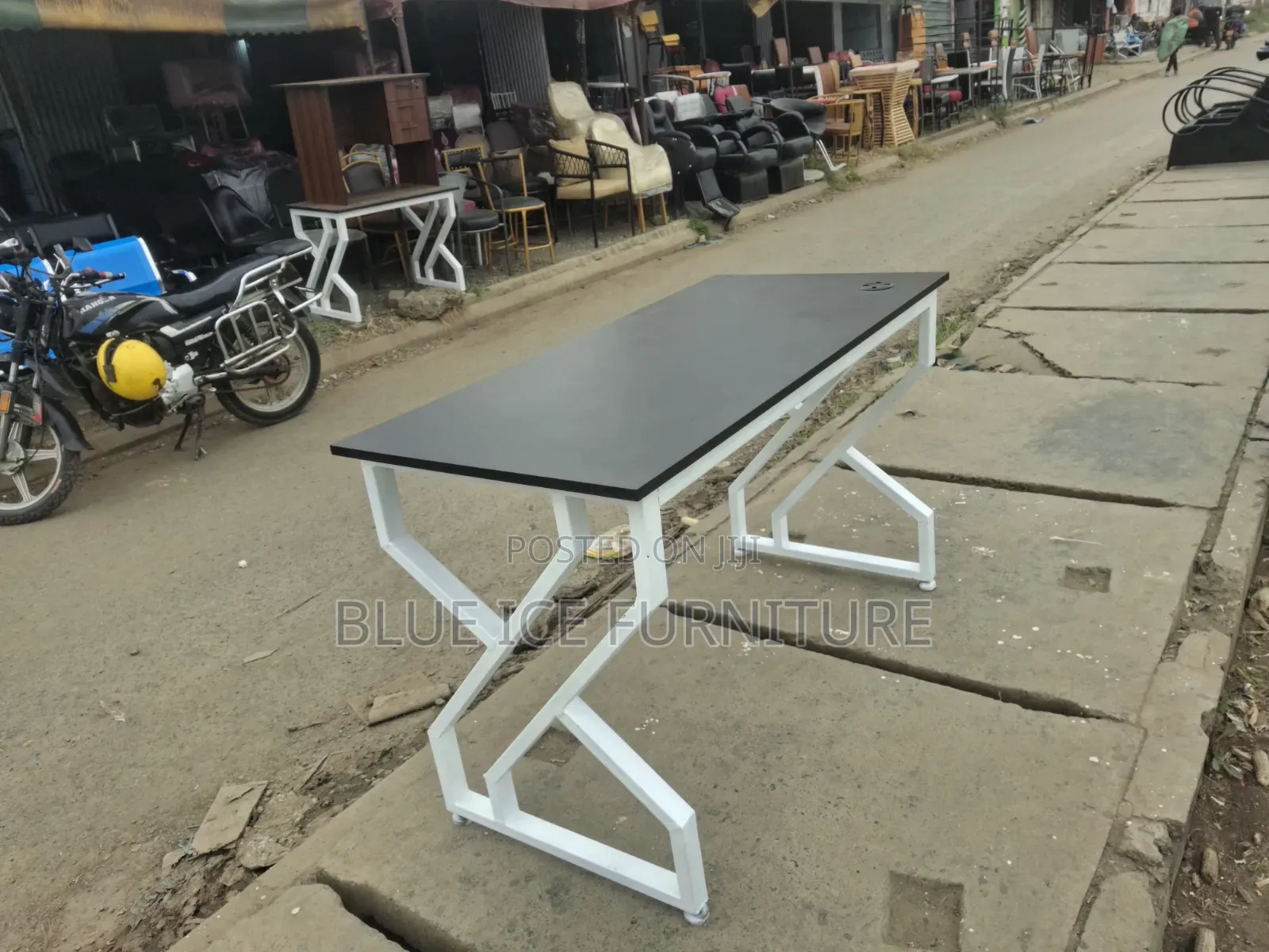 Comfort Metallic Working Table With X Shape Frame