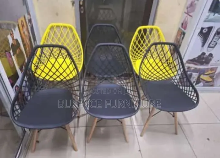 Wooden Leg Eames Chair