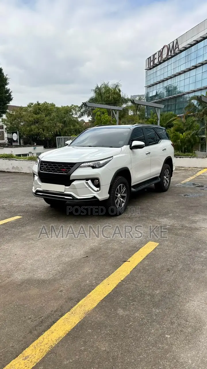 Toyota Fortuner 2018 White