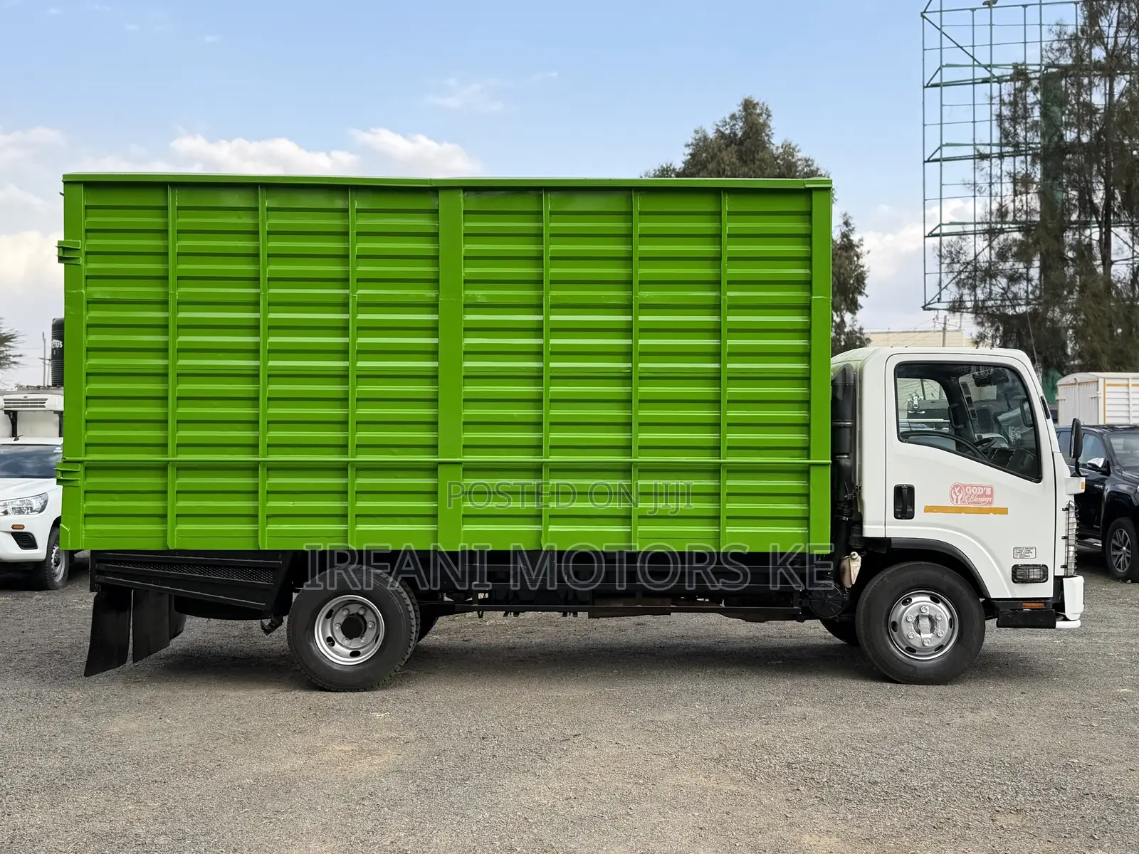 Isuzu NQR 2022