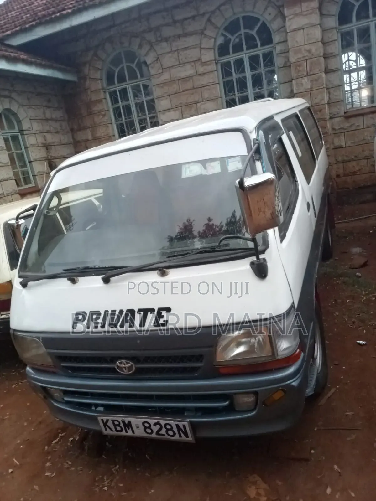 Toyota HiAce 2006 White