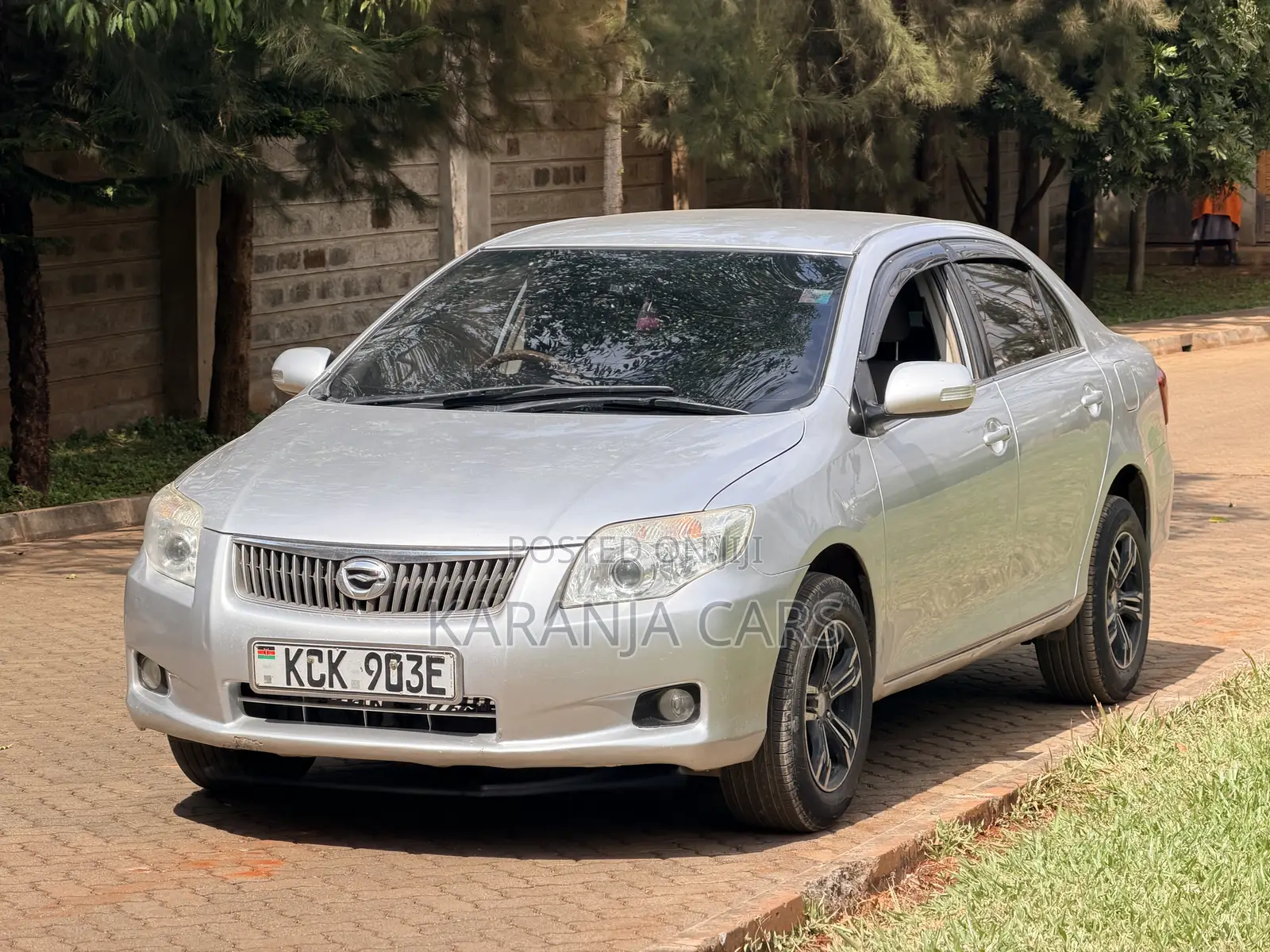 Toyota Axio 1.8 Luxel 2WD 2010 Silver