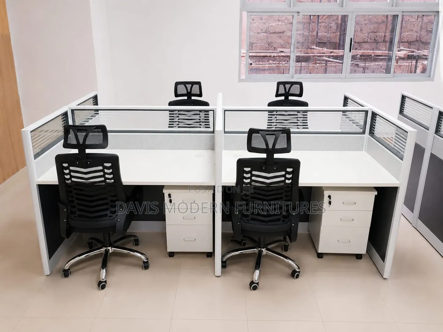 4-Seater Modular Workstation