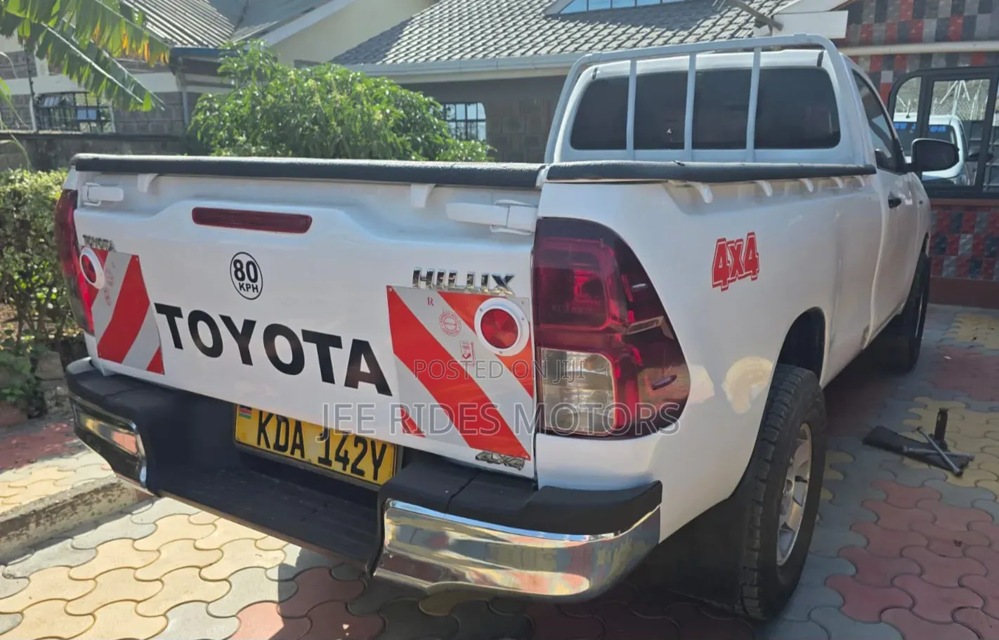 Toyota Hilux 2019 White