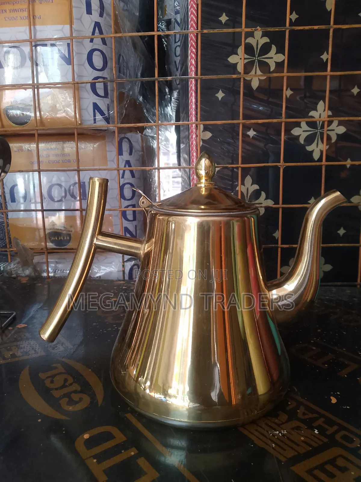 2 LTR Gold Tea and Coffee Pot With Infuser / Tea Pot