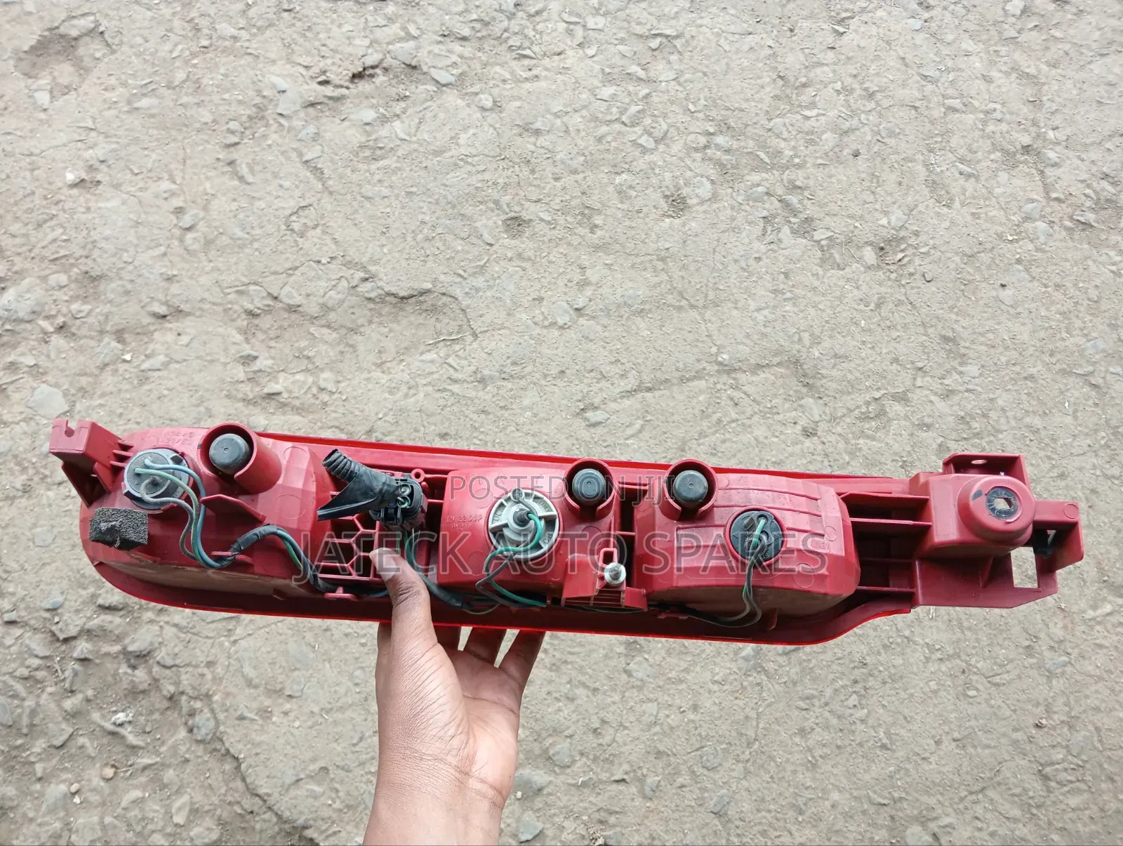 Nissan Cube Taillight