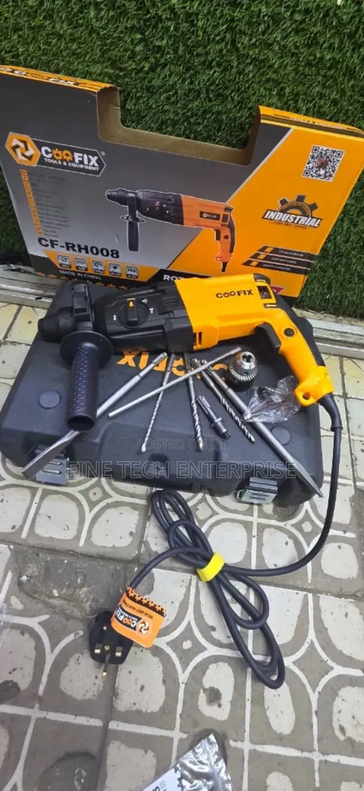 Coofix Rotary Hammer 850watts
Comes With an Extra Chunk