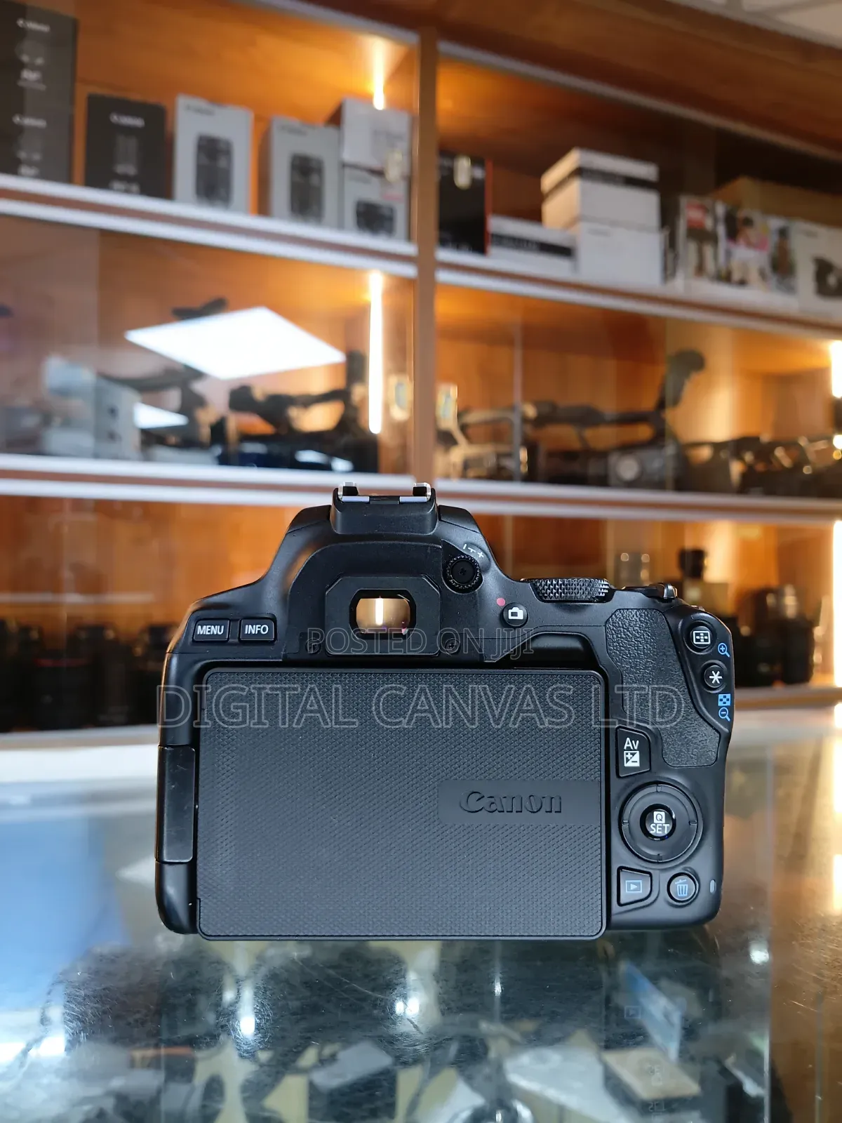 Canon Eaos 250d
