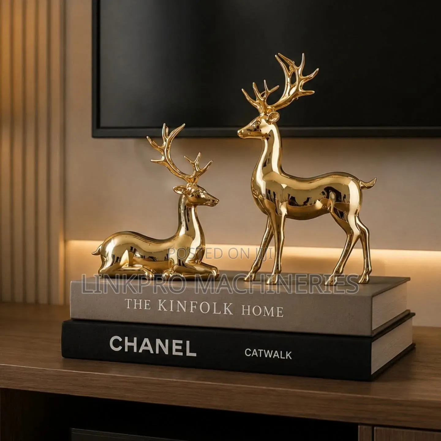 2 Pieces Decorative Deers