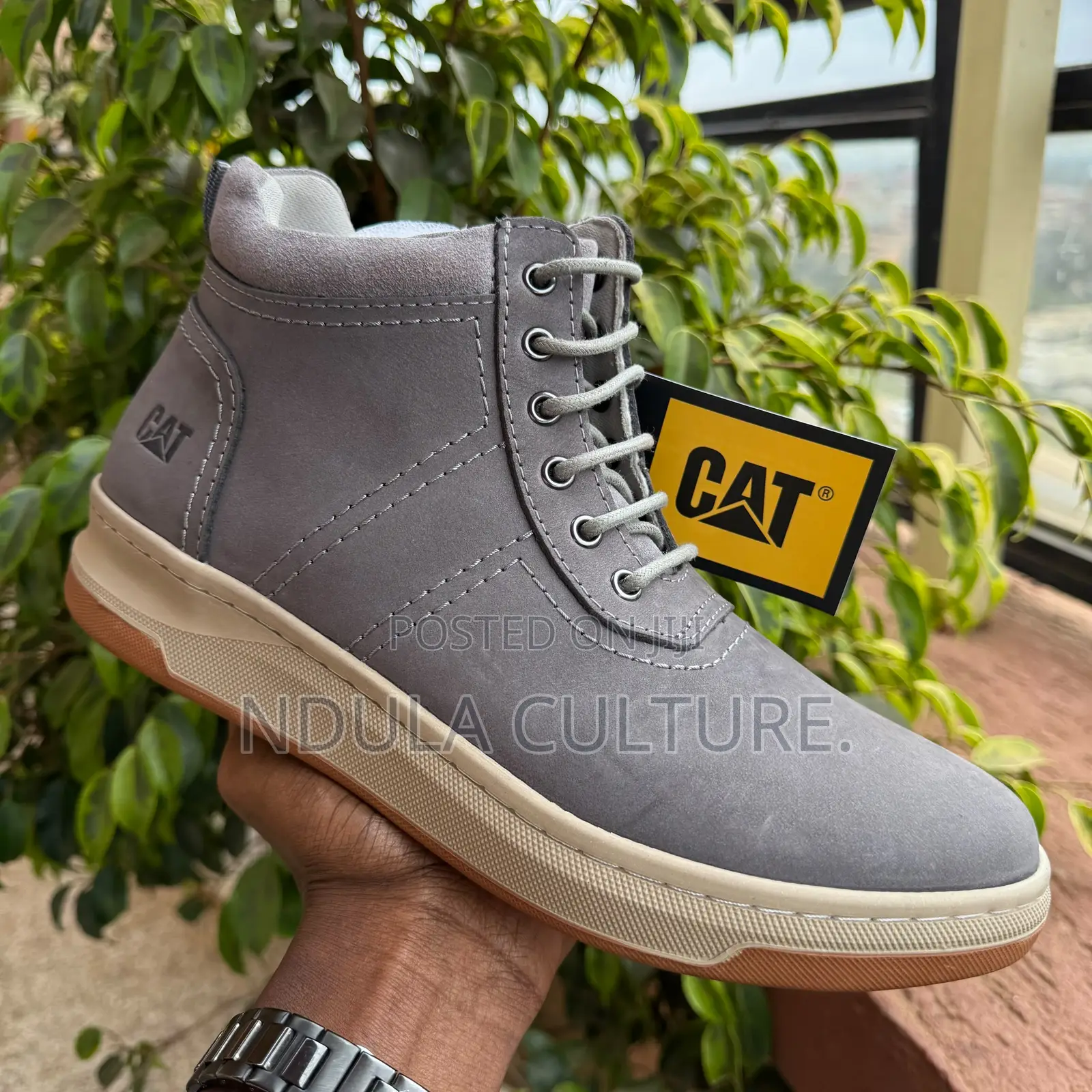 Cat Heritage Mid Boots