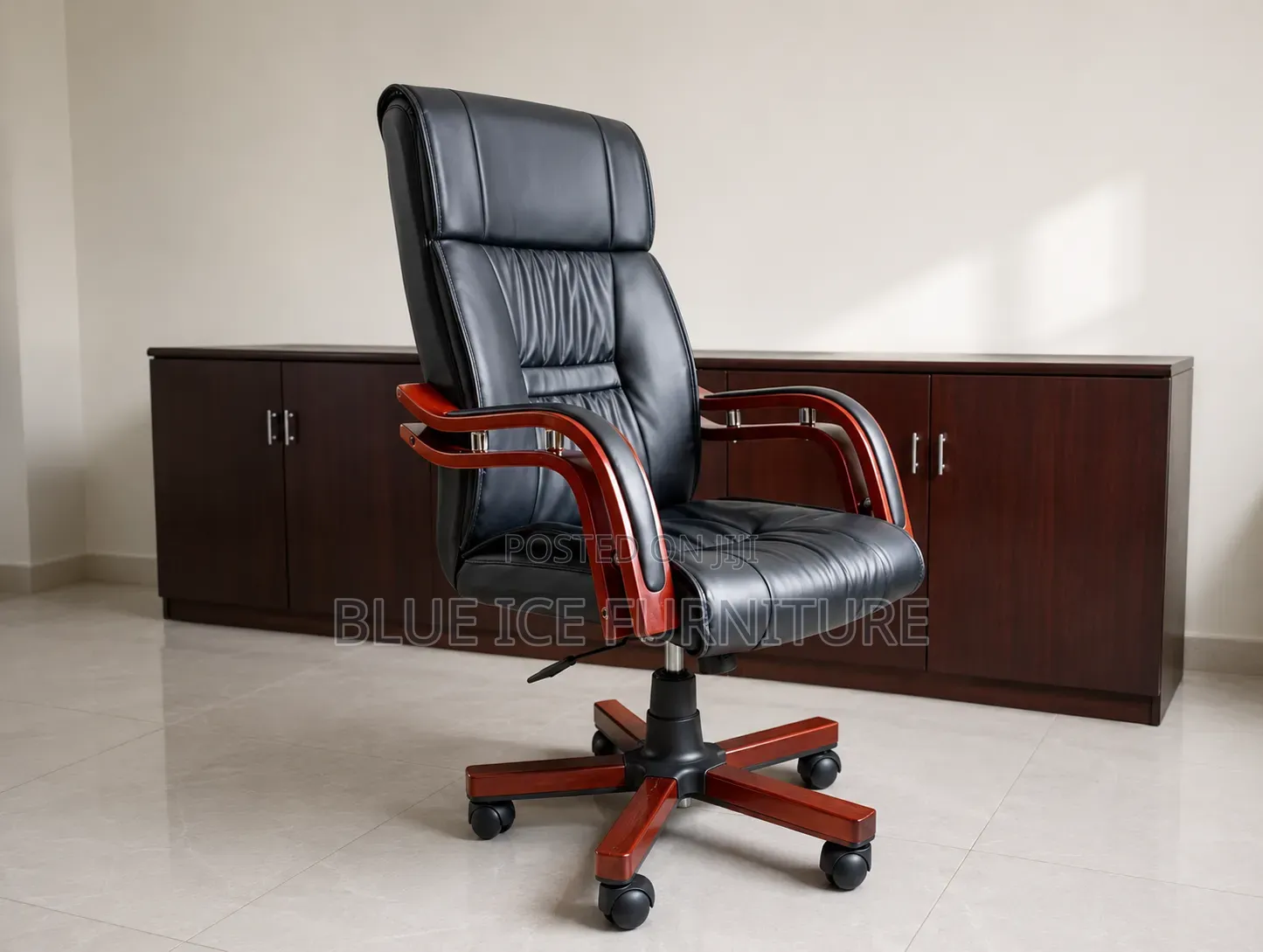 Director's Office Chair - Premium With Leather Finish