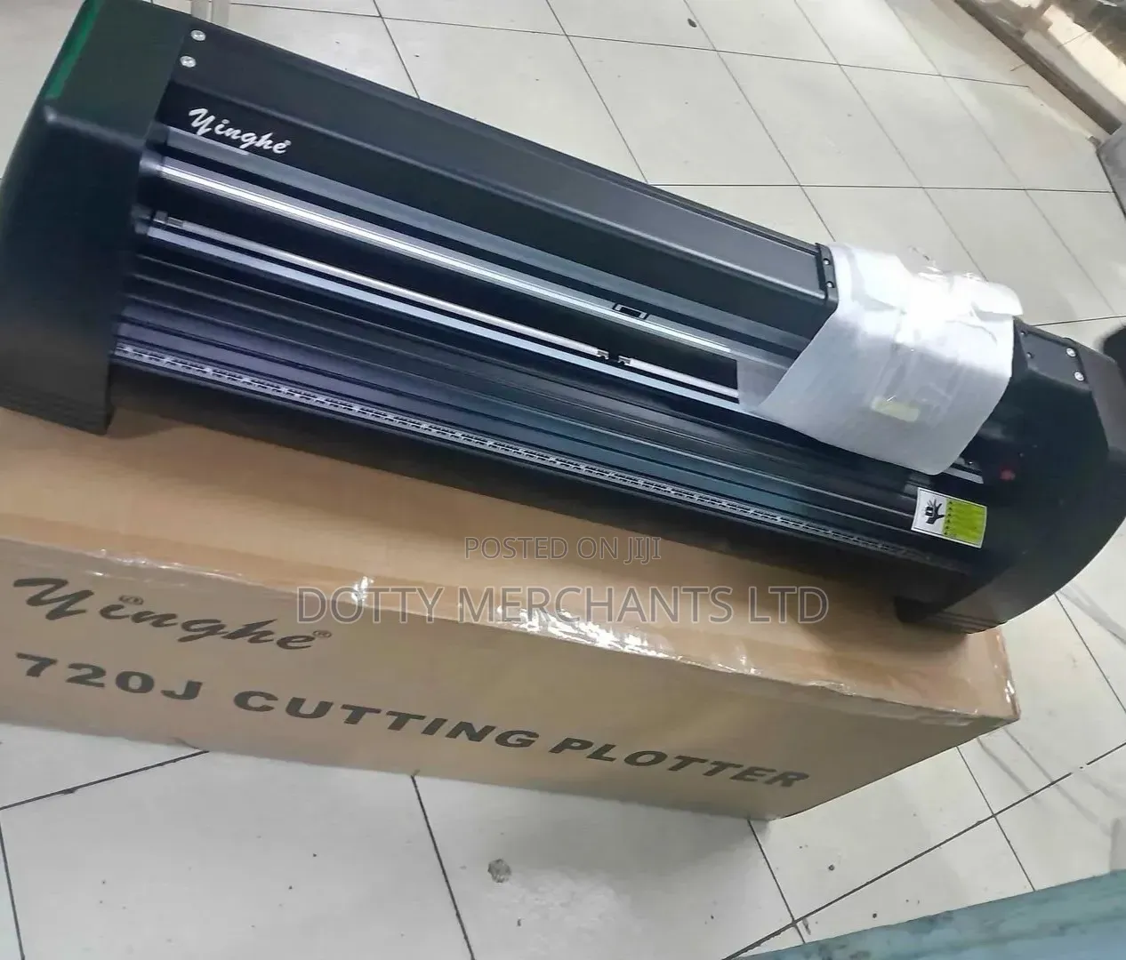 A Vinyl Cutting Plotter Machine