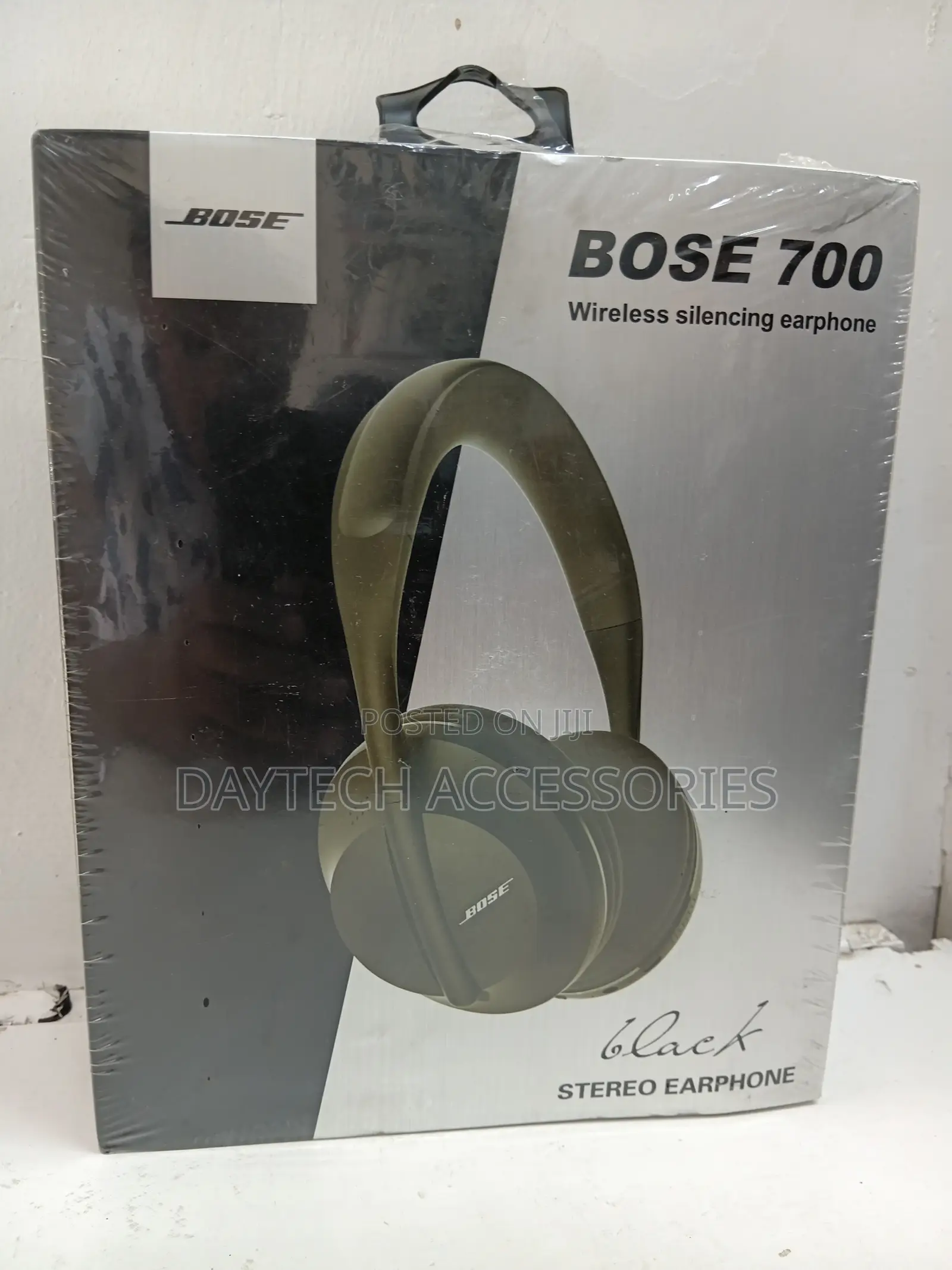 Bose Wireless Bluetooth Headphones 700 in Black.