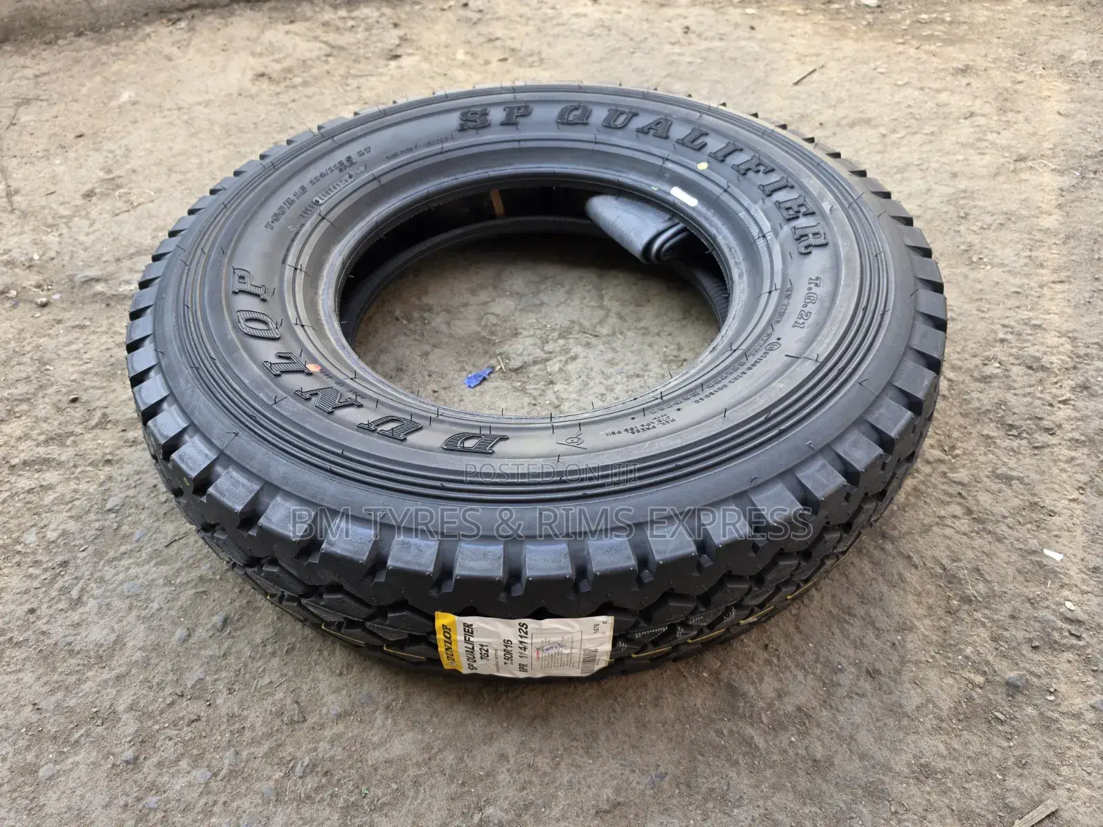 750 R16 Dunlop Tires (Japan)