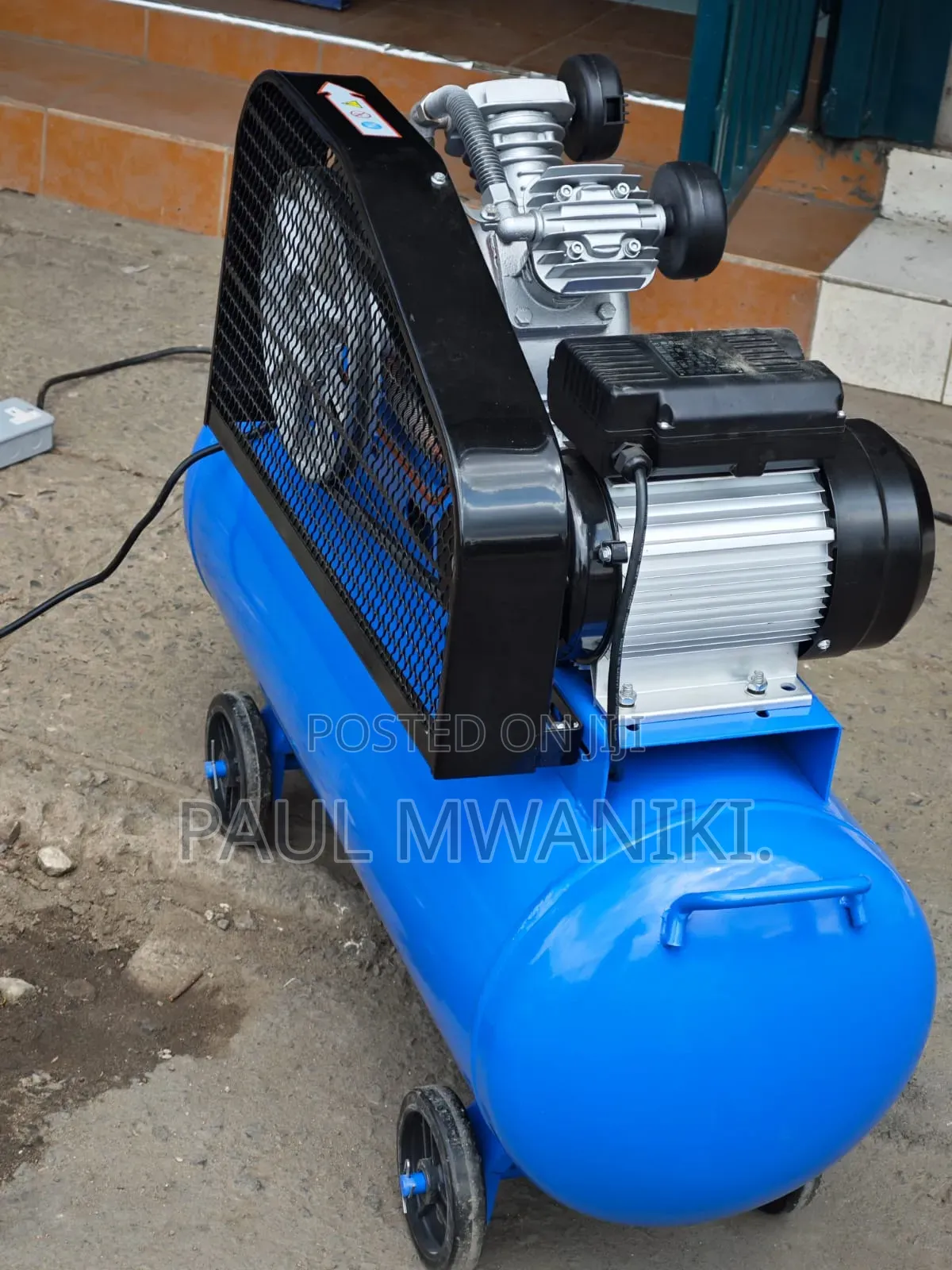 Maxmech 100l Air Compressor – Twin Cylinder Belt Drive