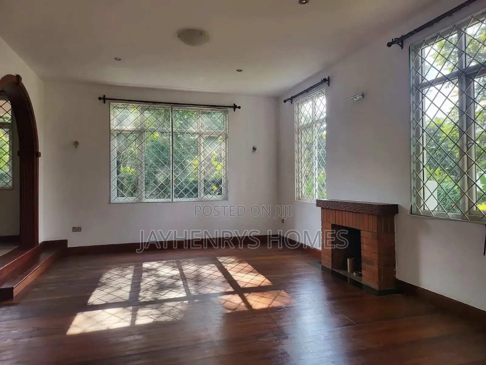 5bdrm House in Rosslyn for rent