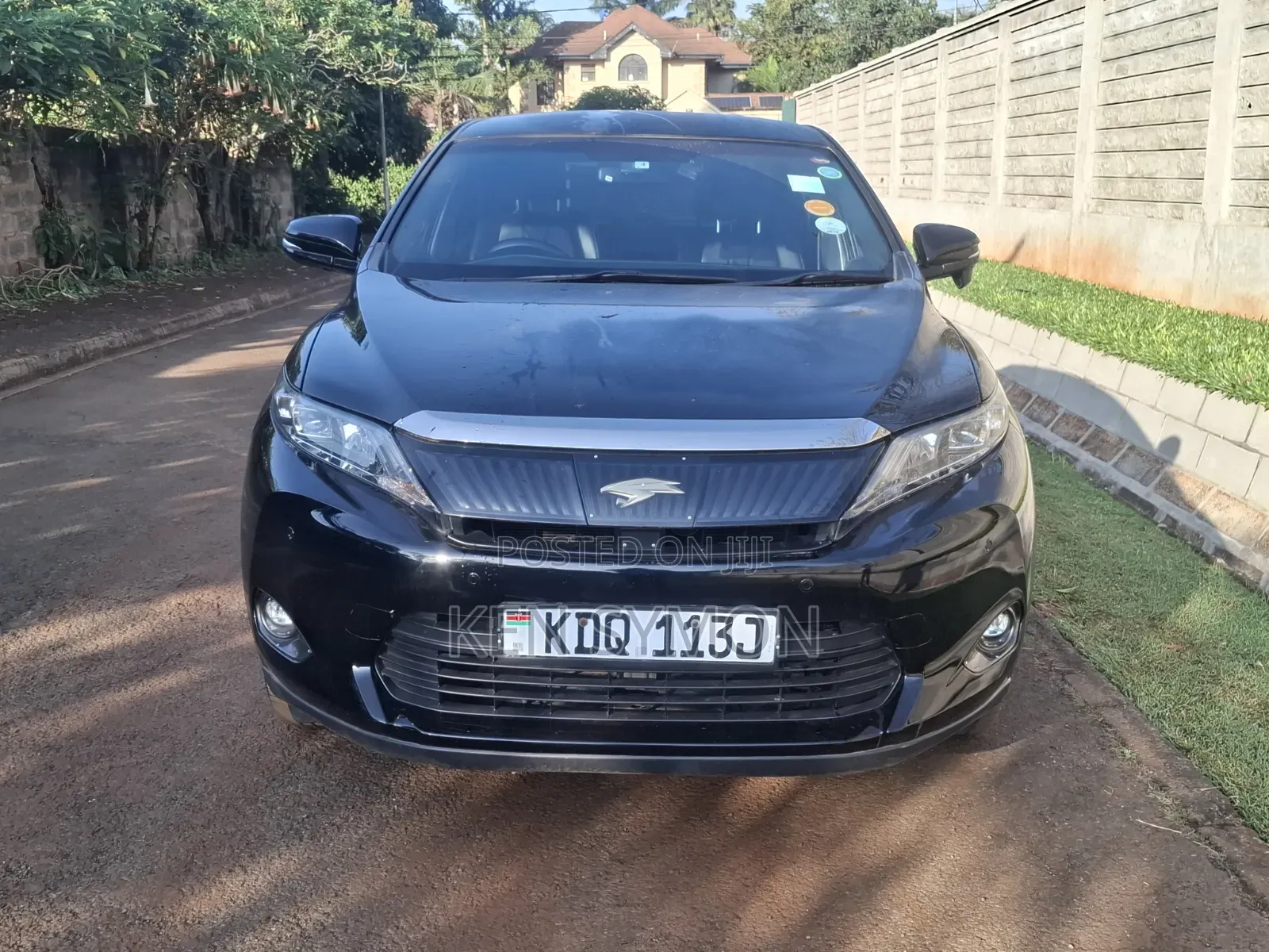Toyota Harrier 2.0 2017 Matt Black