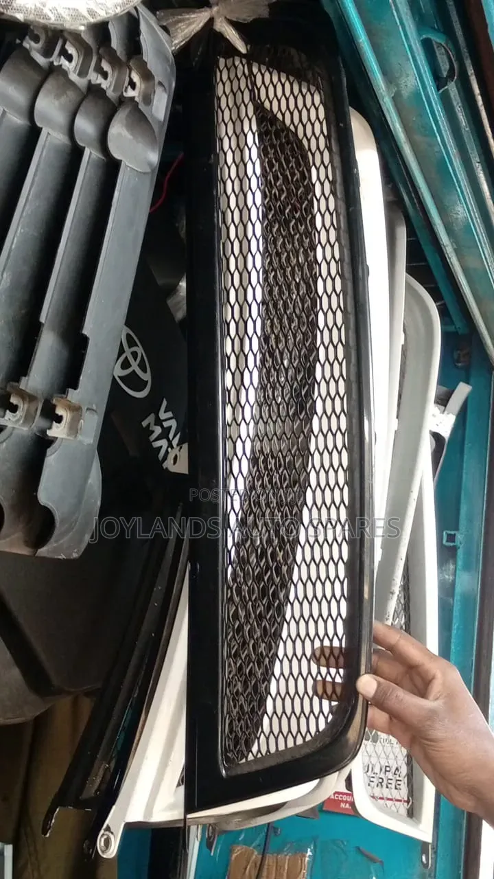 Fielder 2008/2009/2010 Sport Grille