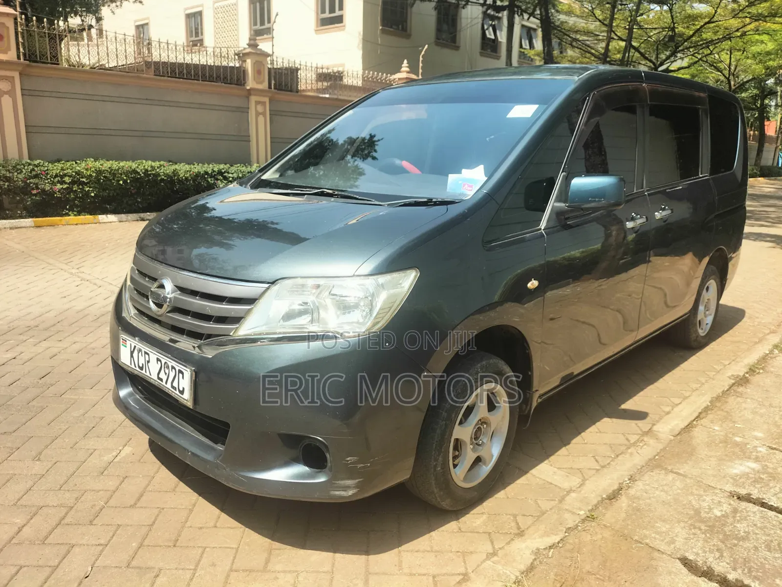 Nissan Serena 2011 Blue