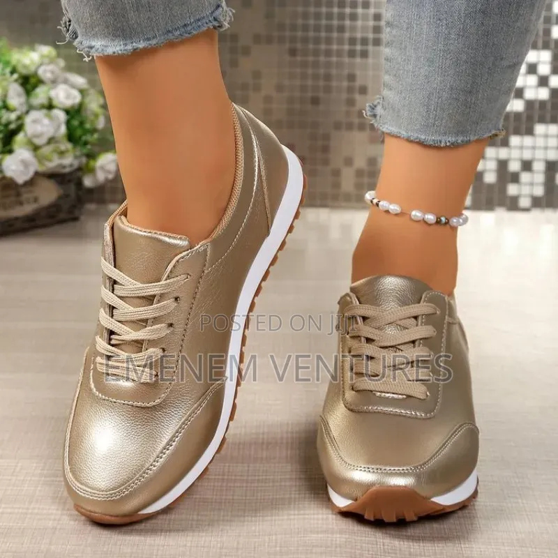 Ladies Wipe and Go Sneakers