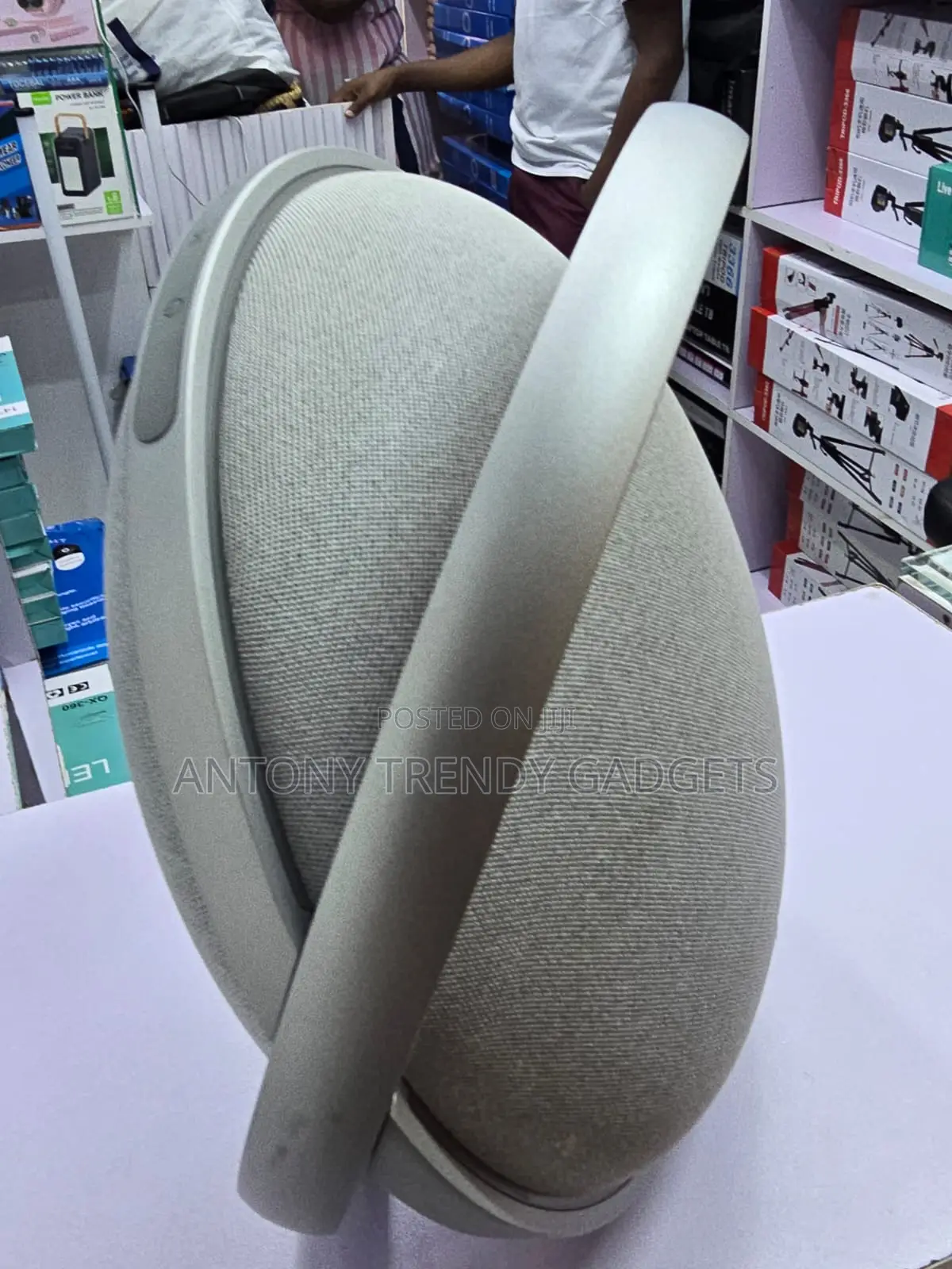 Harman Kardon Onyx Studio Speaker With Aluminum Handle