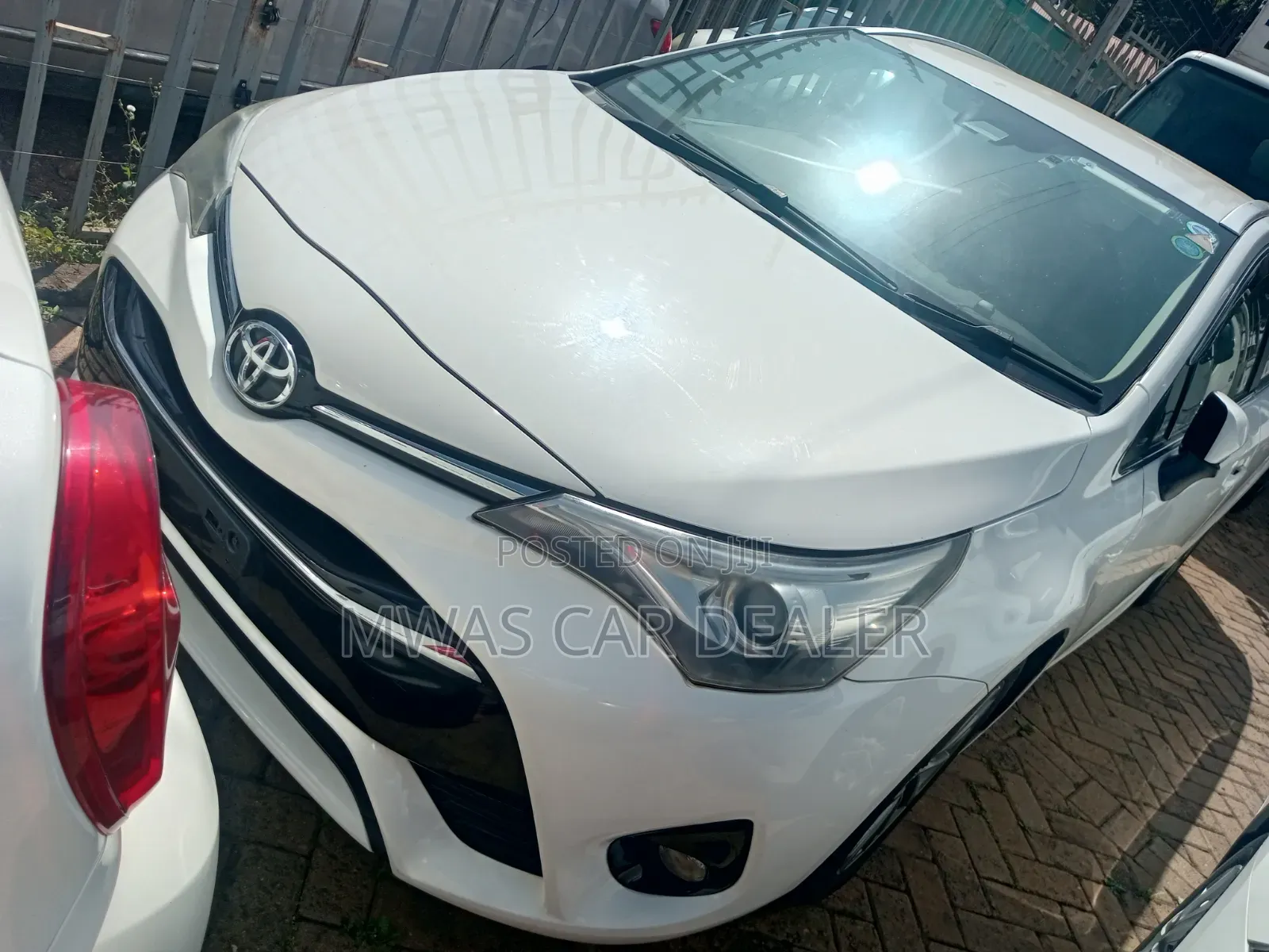 Toyota Avensis 2018 White