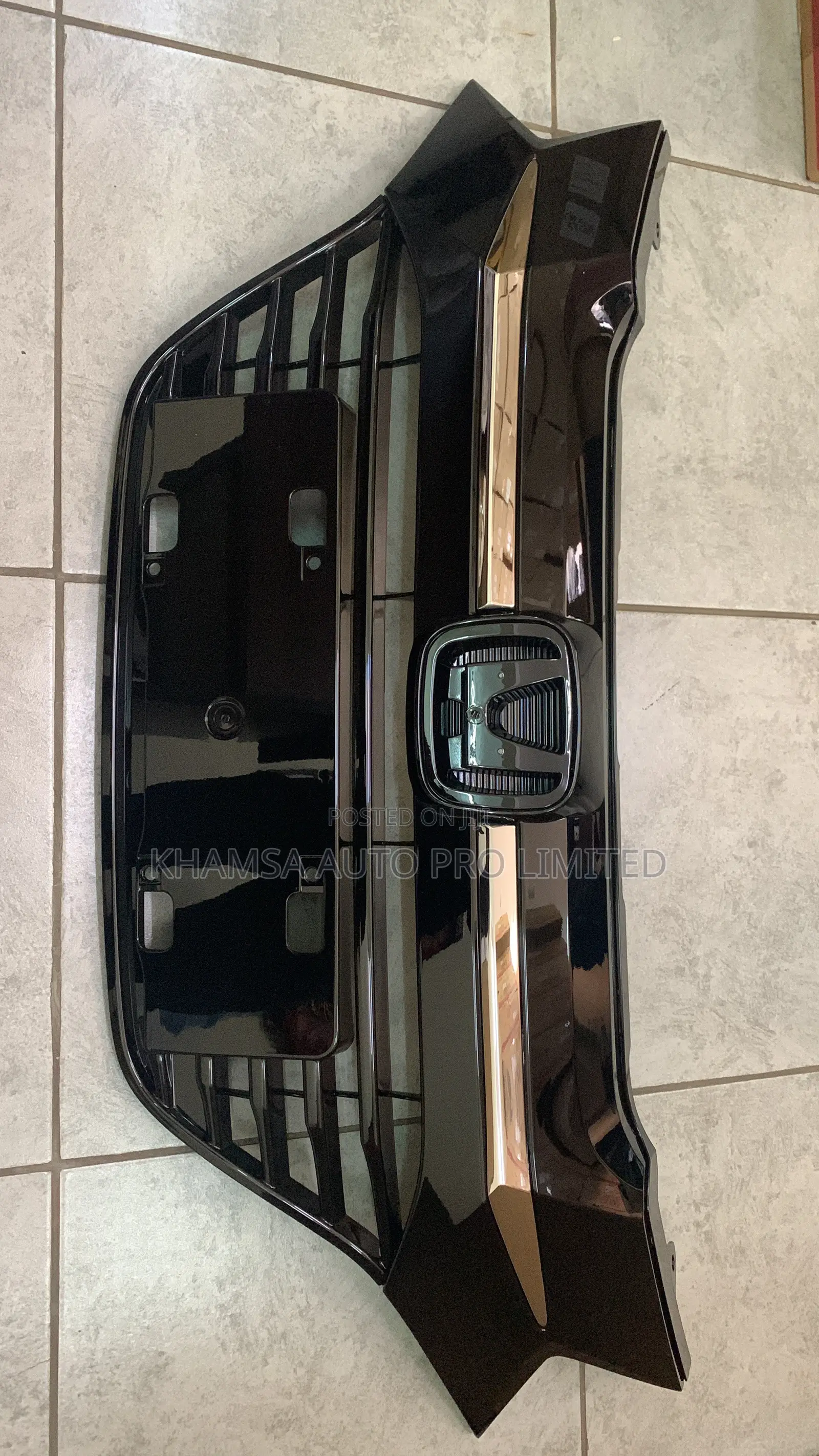 Honda Vezel Grille