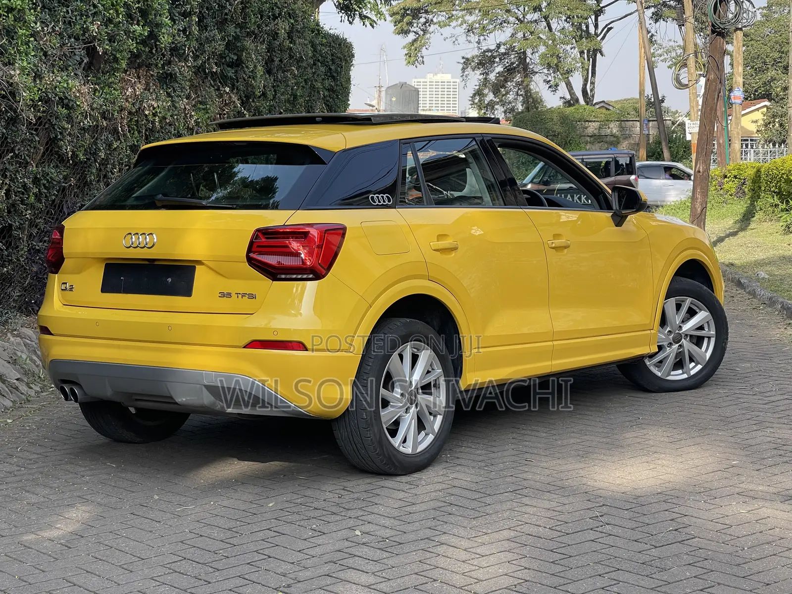 Audi Q2 2019 Yellow