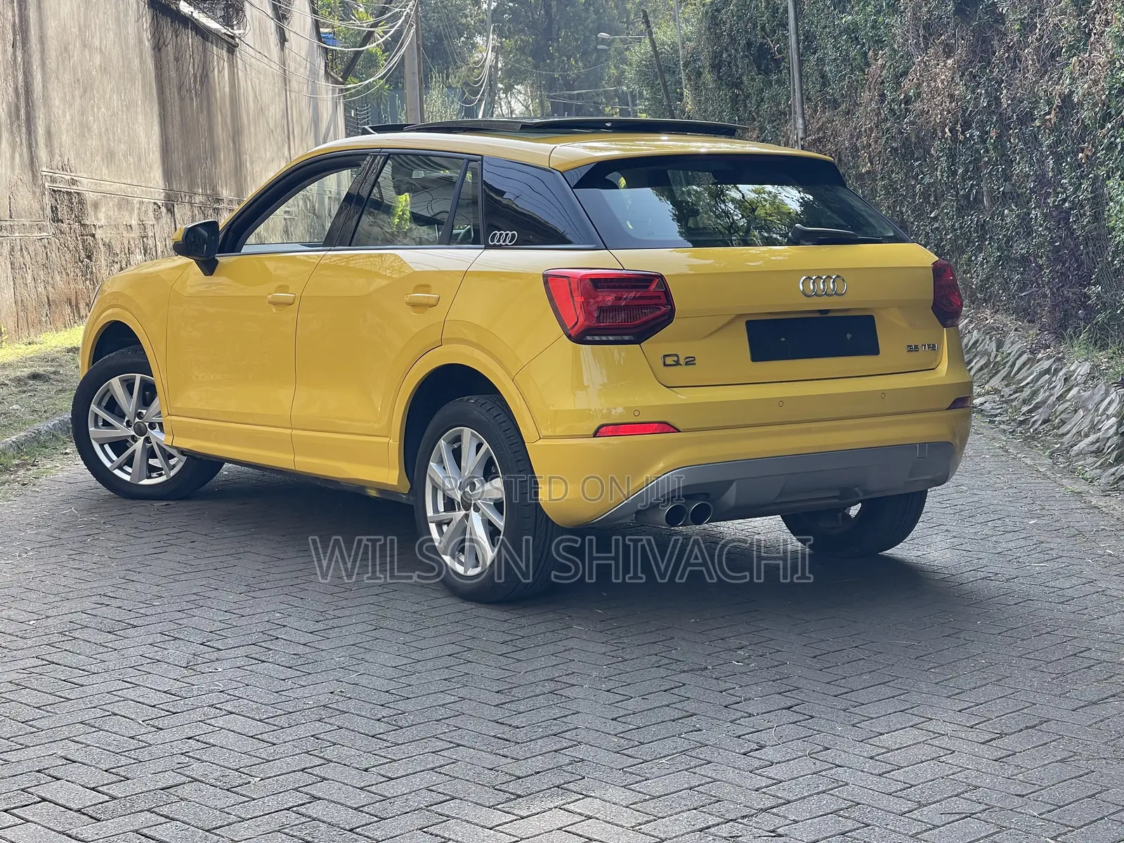 Audi Q2 2019 Yellow