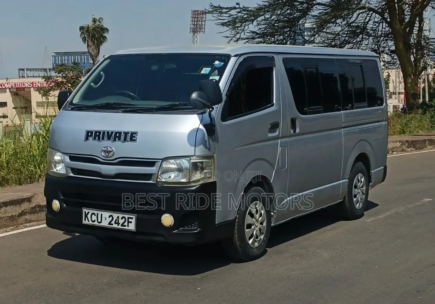 Toyota HiAce 2012 Silver
