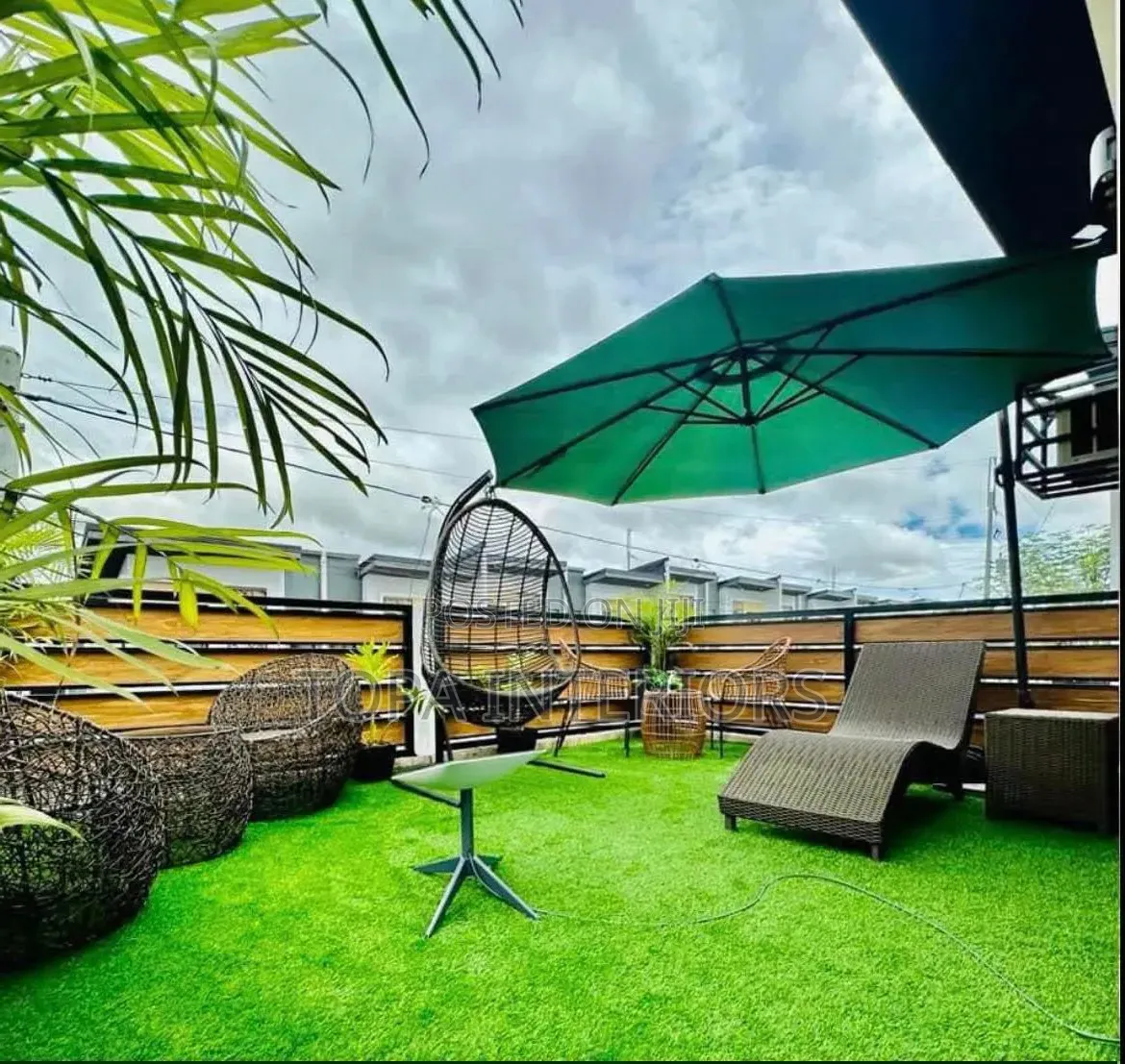 Outdoor Open Garden Artificial Grass Carpets Installation