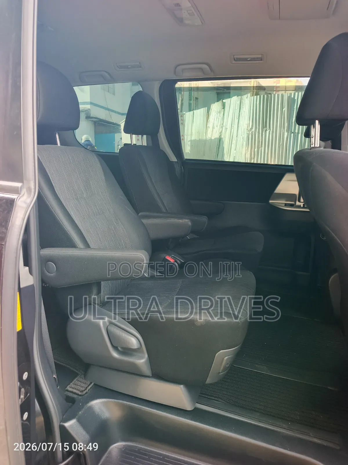 Toyota Noah 2014 Silver